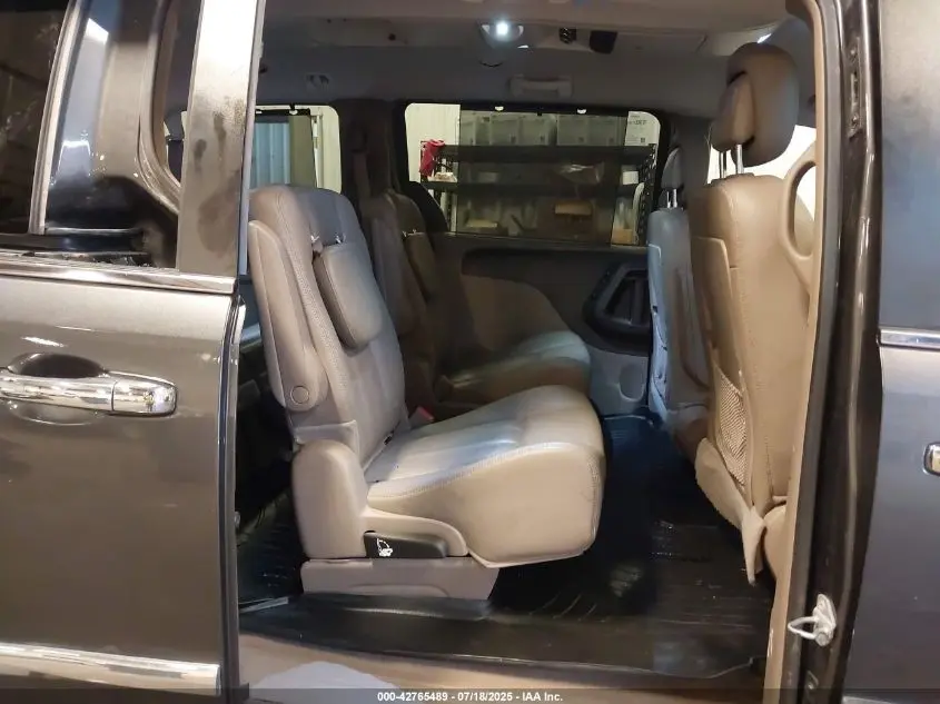 2016 CHRYSLER TOWN & COUNTRY TOURING-L