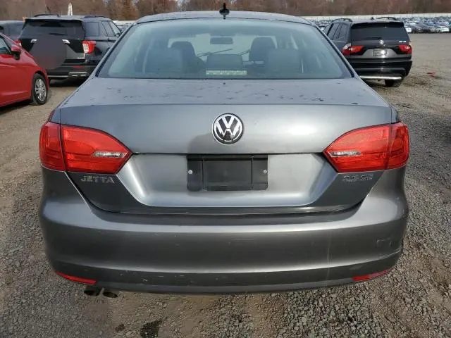 2011 VOLKSWAGEN JETTA SE  