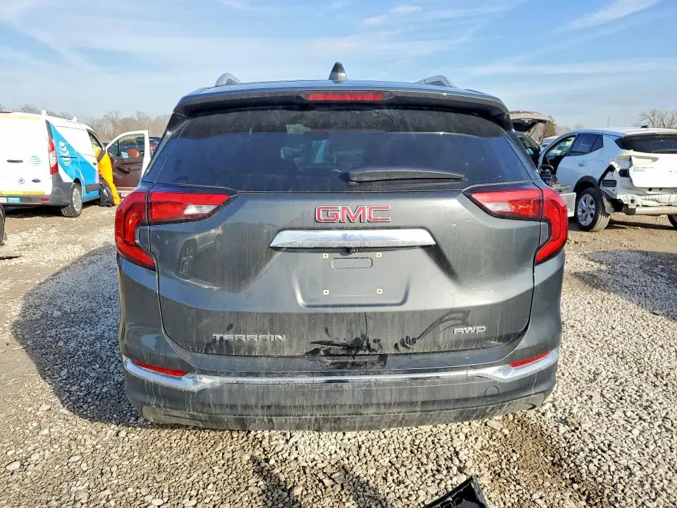 2021 GMC TERRAIN SLT  