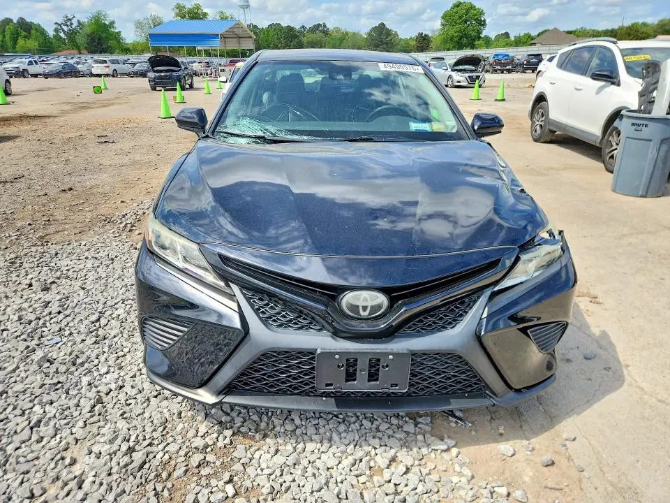2019 TOYOTA CAMRY SE  