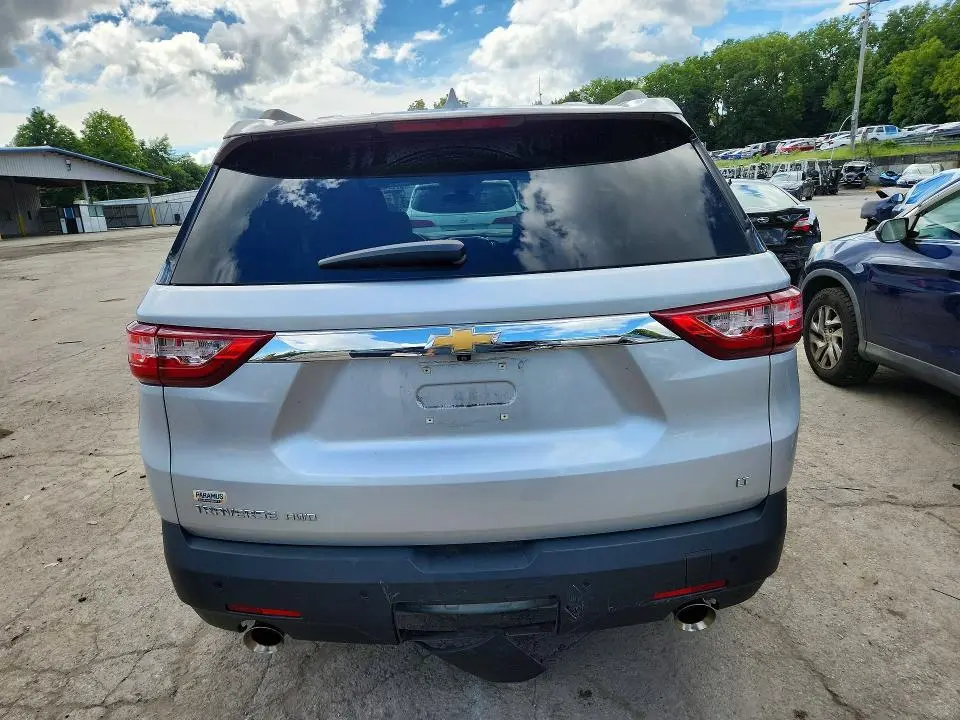 2021 CHEVROLET TRAVERSE LT  
