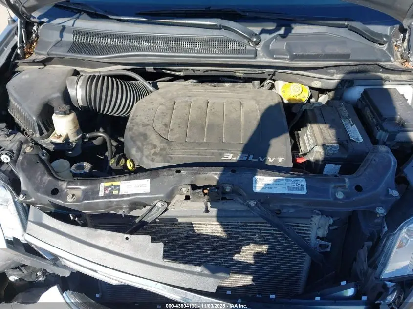 2016 CHRYSLER TOWN & COUNTRY TOURING