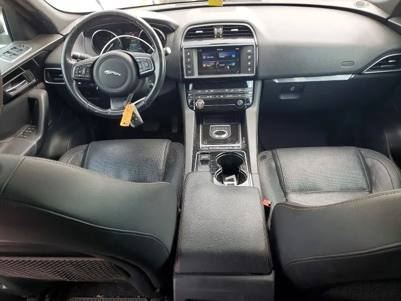 2017 JAGUAR F-PACE PRESTIGE  