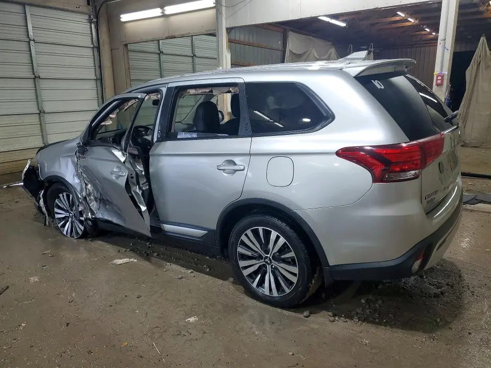 2019 MITSUBISHI OUTLANDER SE  
