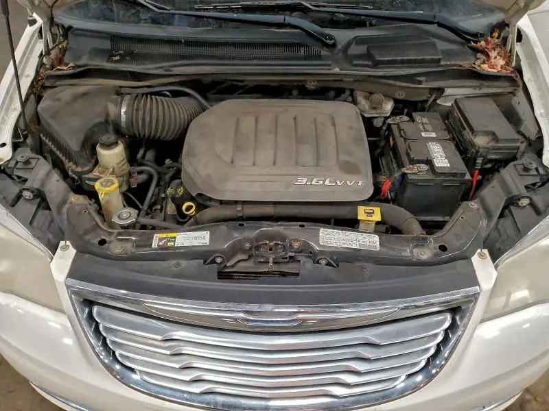 2013 CHRYSLER TOWN & COUNTRY TOURING  