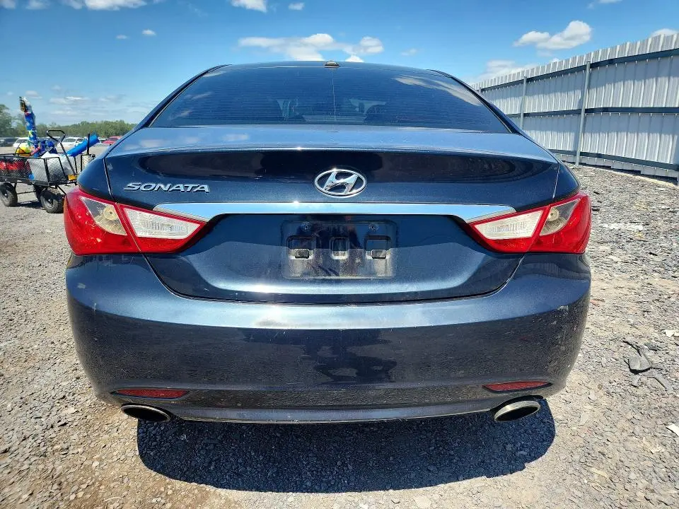 2011 HYUNDAI SONATA SE  