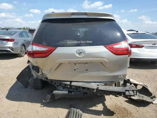 2017 TOYOTA SIENNA LE  