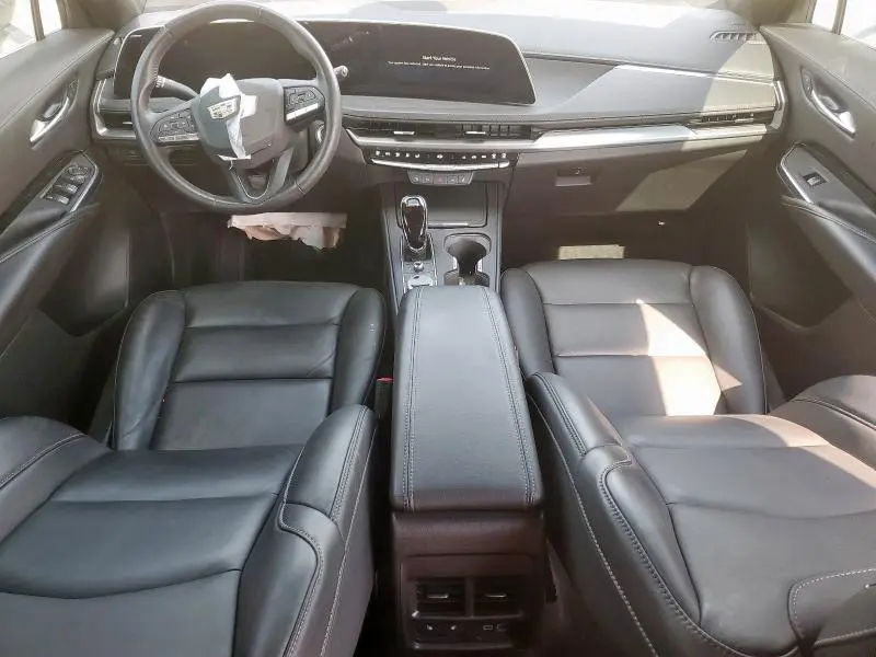 2024 CADILLAC XT4 LUXURY  