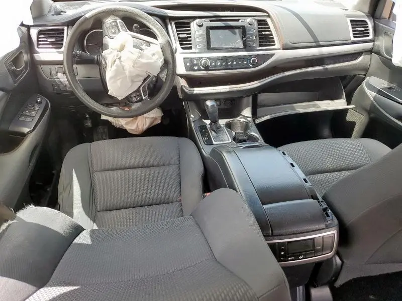 2018 TOYOTA HIGHLANDER LE  