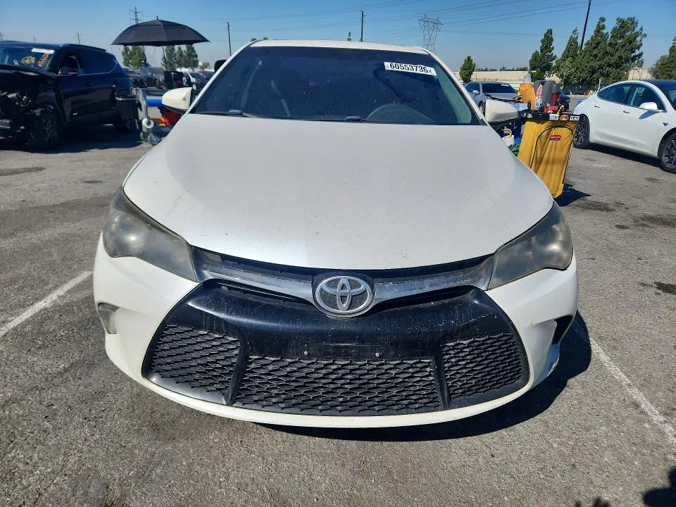2017 TOYOTA CAMRY SE  