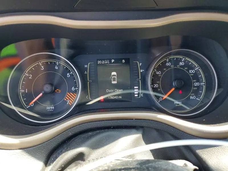 2015 JEEP CHEROKEE SPORT  