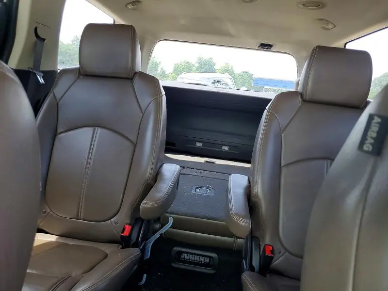 2013 GMC ACADIA SLT-1  