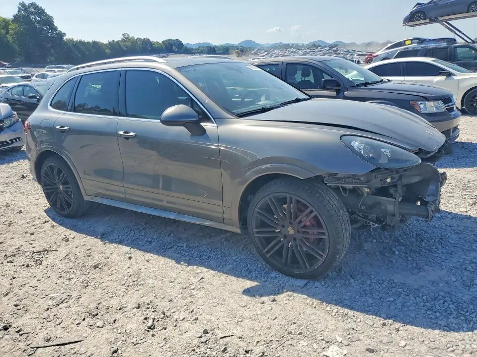 2014 PORSCHE CAYENNE GTS  