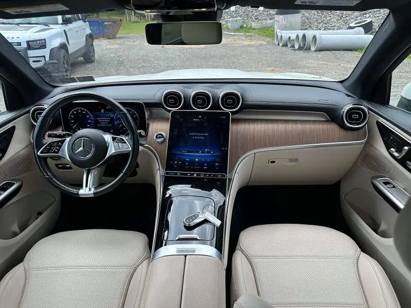 2024 MERCEDES-BENZ GLC 300  