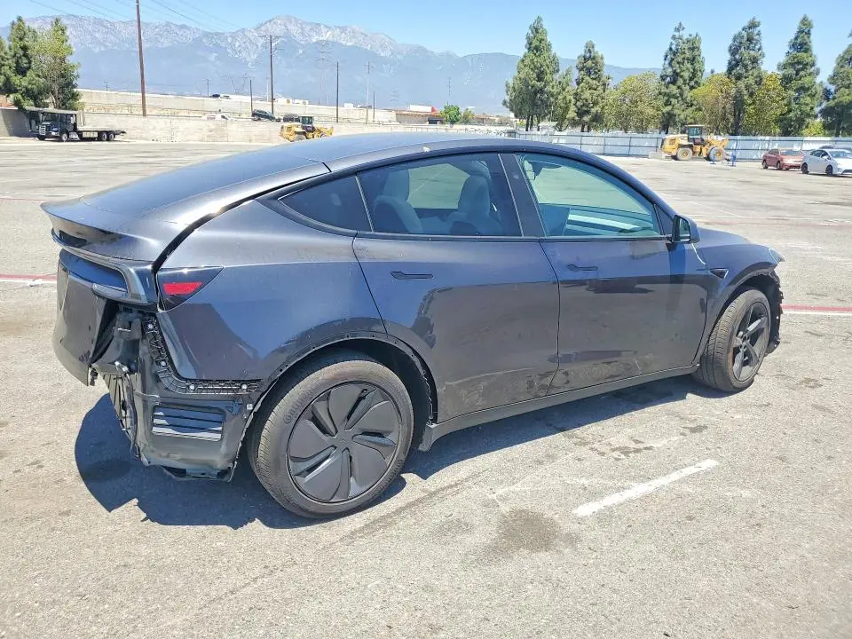 2026 TESLA MODEL Y   