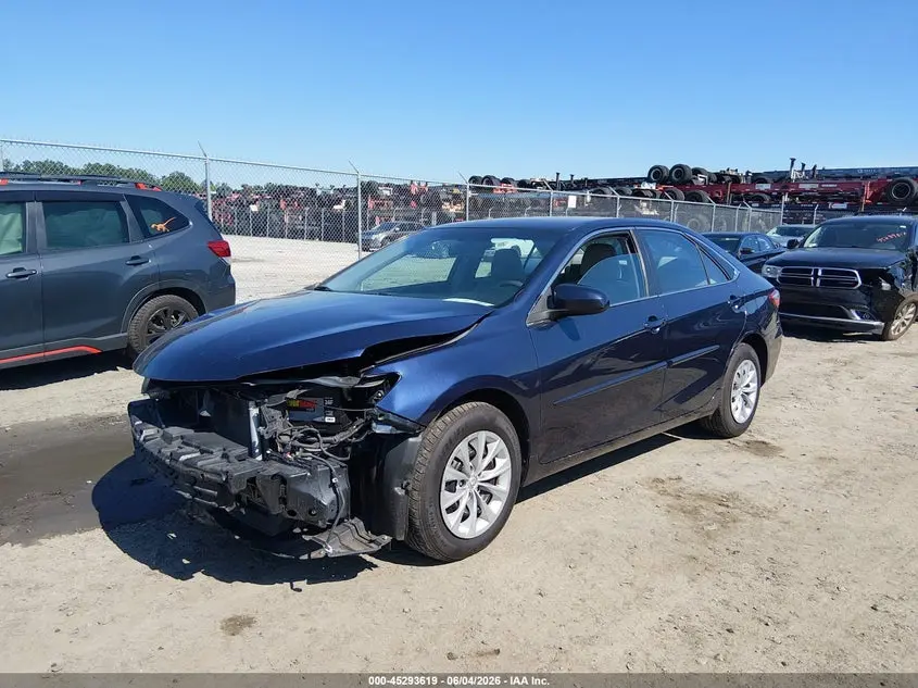 2015 TOYOTA CAMRY LE