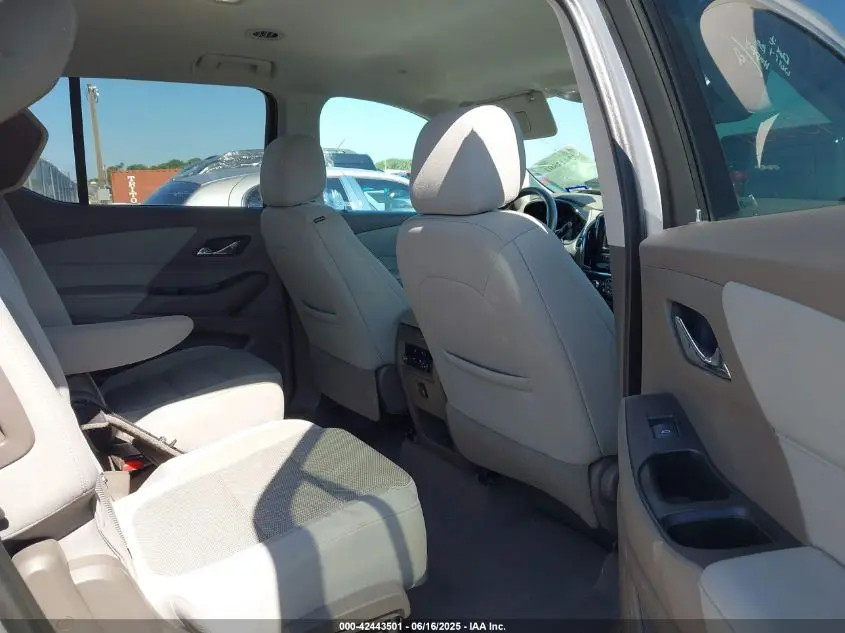 2021 CHEVROLET TRAVERSE FWD LT CLOTH