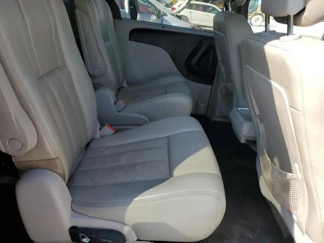 2011 CHRYSLER TOWN & COUNTRY TOURING L  