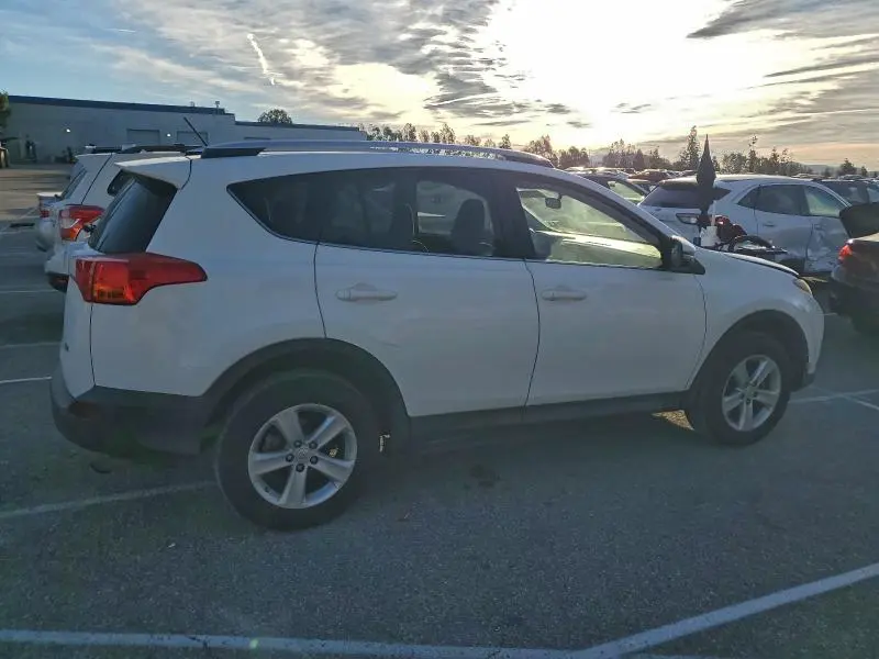2014 TOYOTA RAV4 XLE  