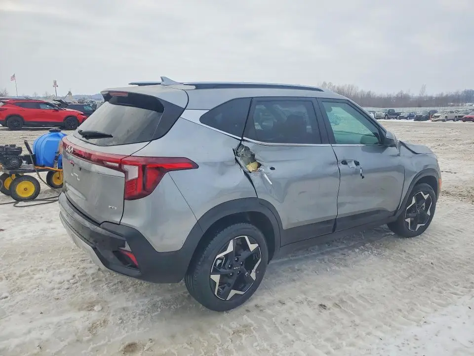 2025 KIA SELTOS EX  