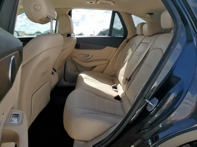 2020 MERCEDES-BENZ GLC 300  