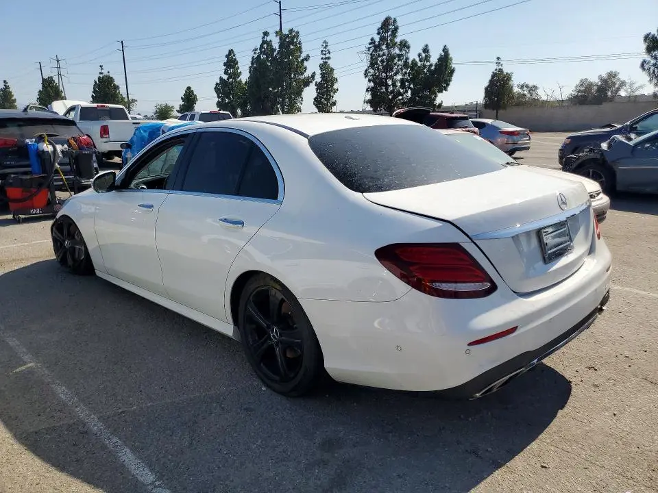 2017 MERCEDES-BENZ E 300  