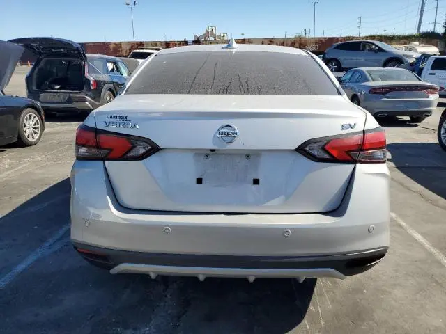 2020 NISSAN VERSA SV  