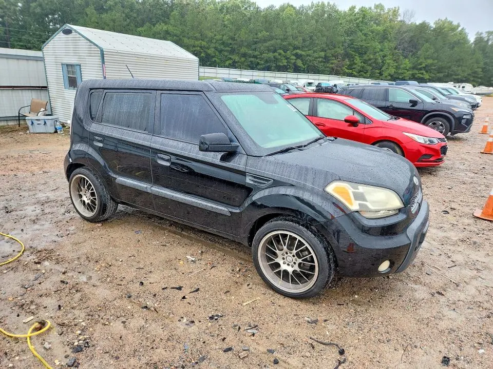 2010 KIA SOUL +  