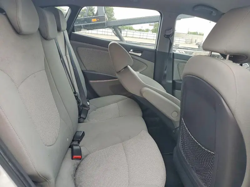 2013 HYUNDAI ACCENT GS  