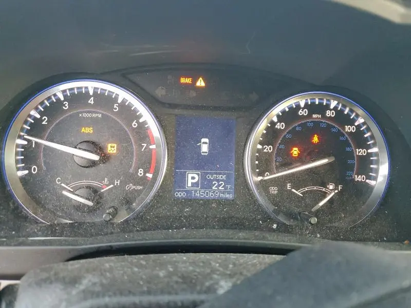 2014 TOYOTA HIGHLANDER LE  