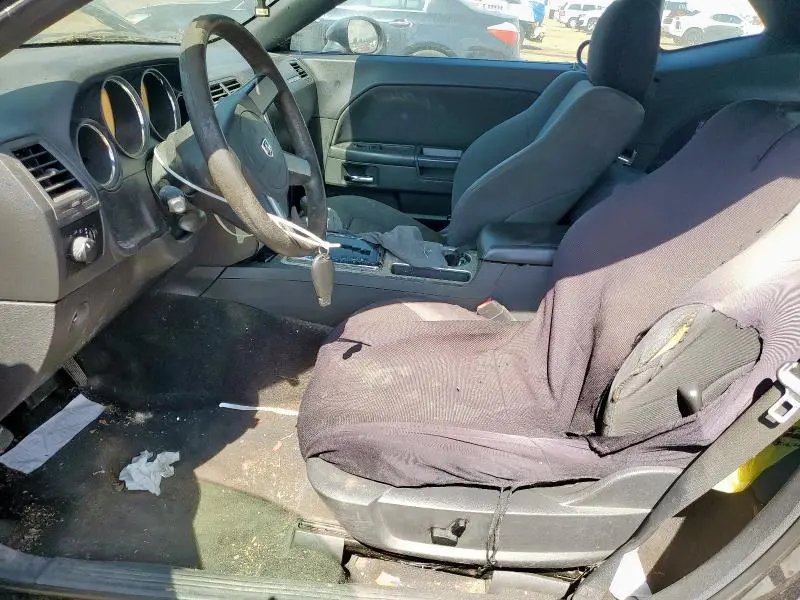 2010 DODGE CHALLENGER SE  