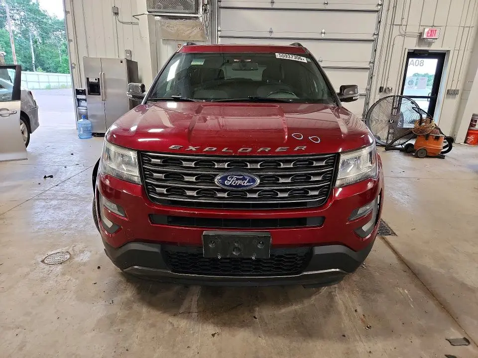 2017 FORD EXPLORER XLT  