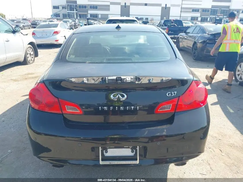 2010 INFINITI G37 JOURNEY