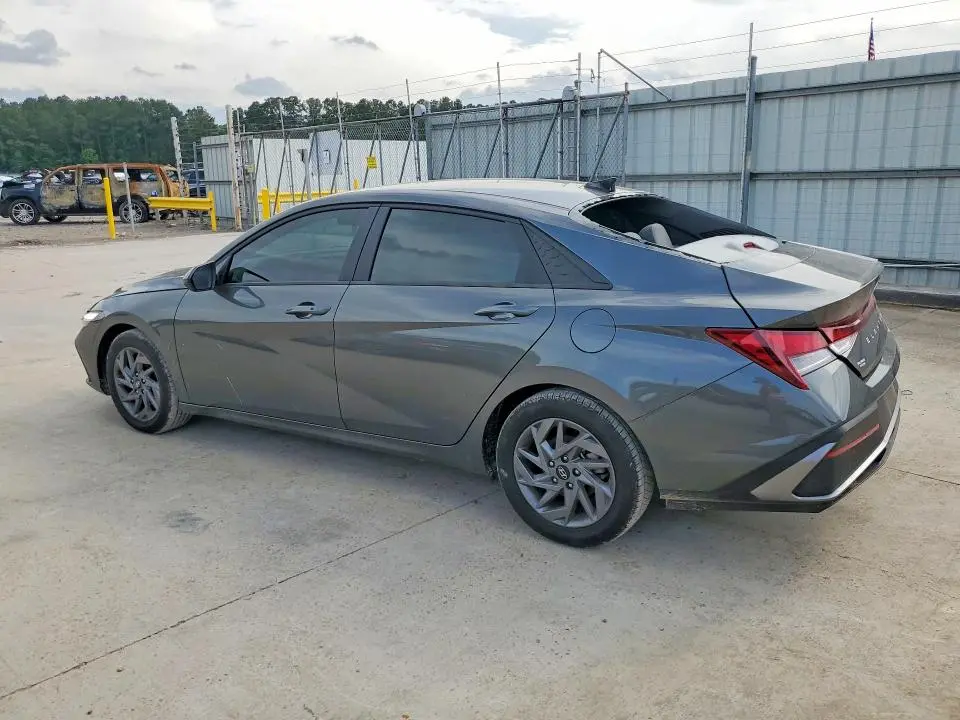 2024 HYUNDAI ELANTRA   