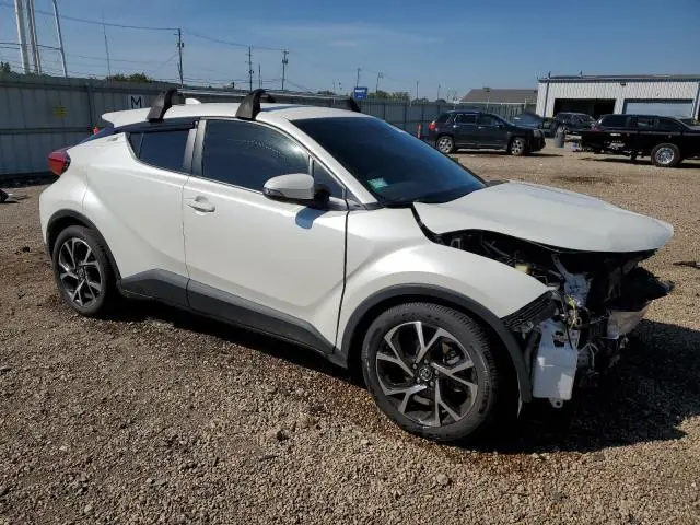 2019 TOYOTA C-HR XLE  