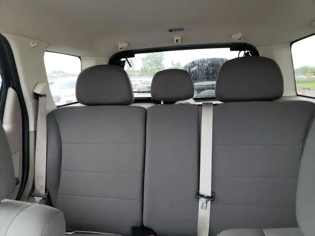 2010 FORD ESCAPE XLS  
