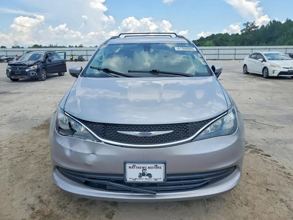 2020 CHRYSLER VOYAGER LXI  