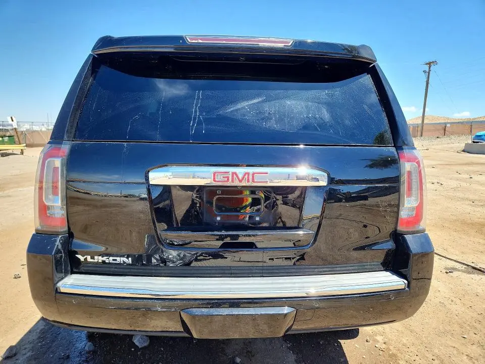 2018 GMC YUKON DENALI  