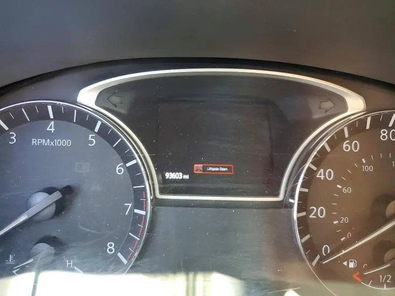 2018 NISSAN PATHFINDER SV  