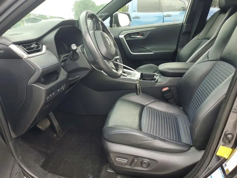 2020 TOYOTA RAV4 XSE  