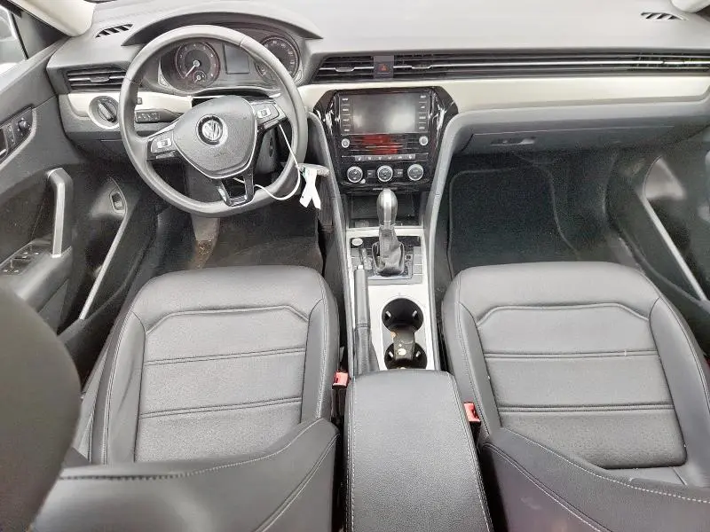 2021 VOLKSWAGEN PASSAT SE  