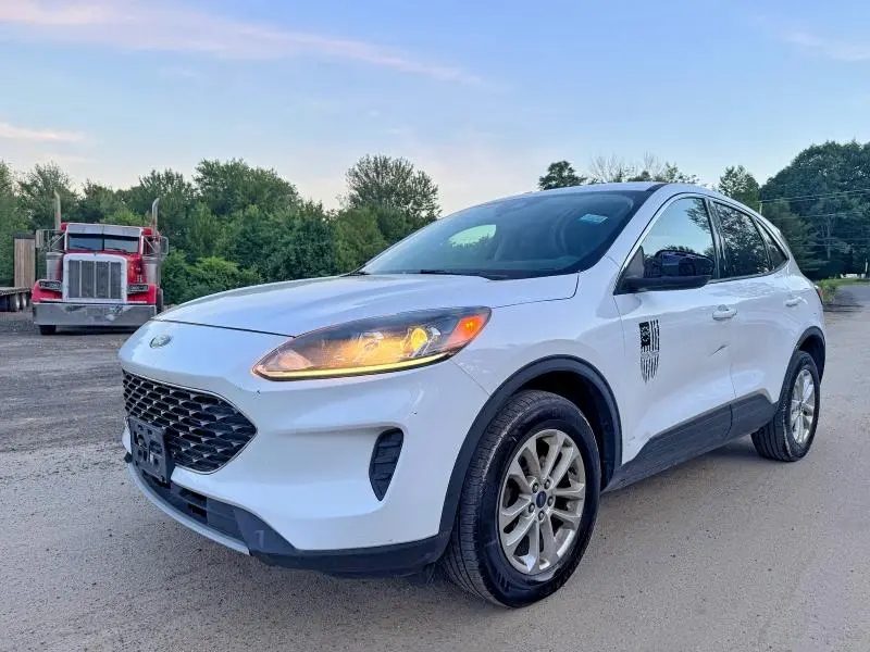 2020 FORD ESCAPE SE  