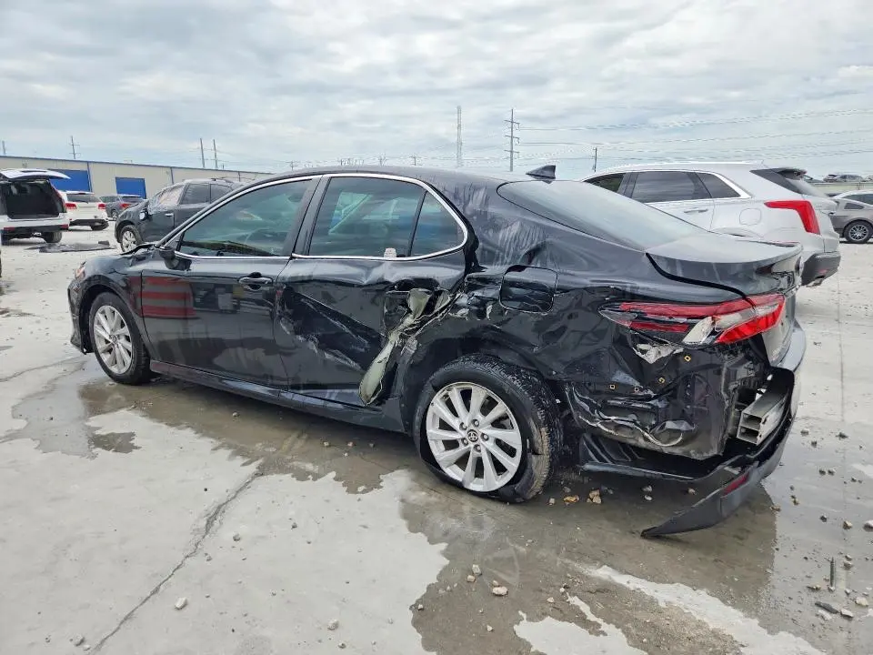 2021 TOYOTA CAMRY LE  