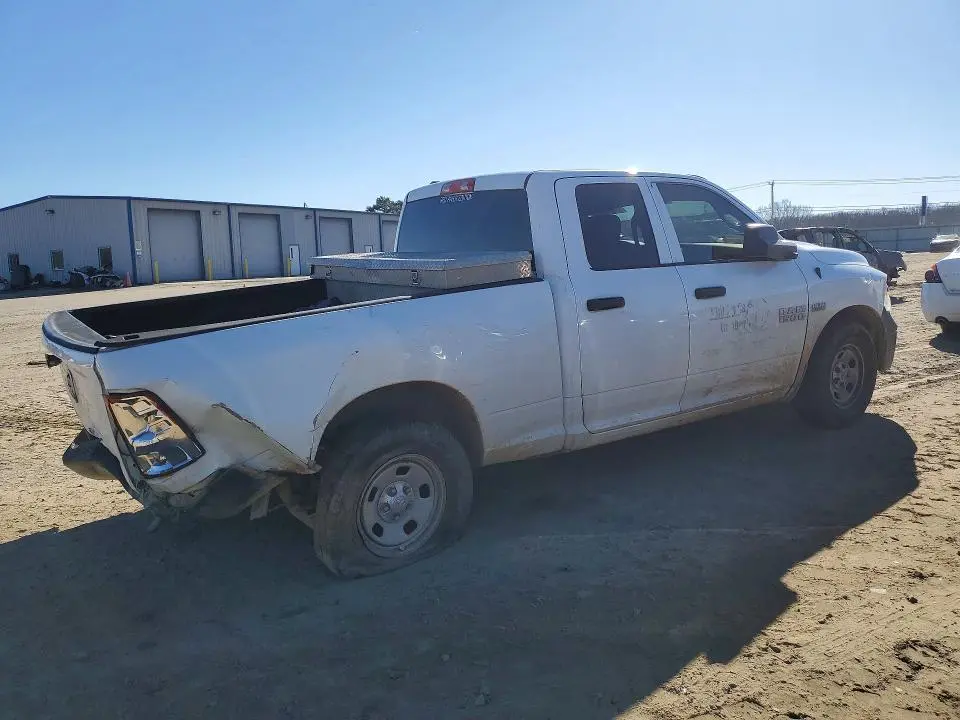 2014 RAM 1500 ST  