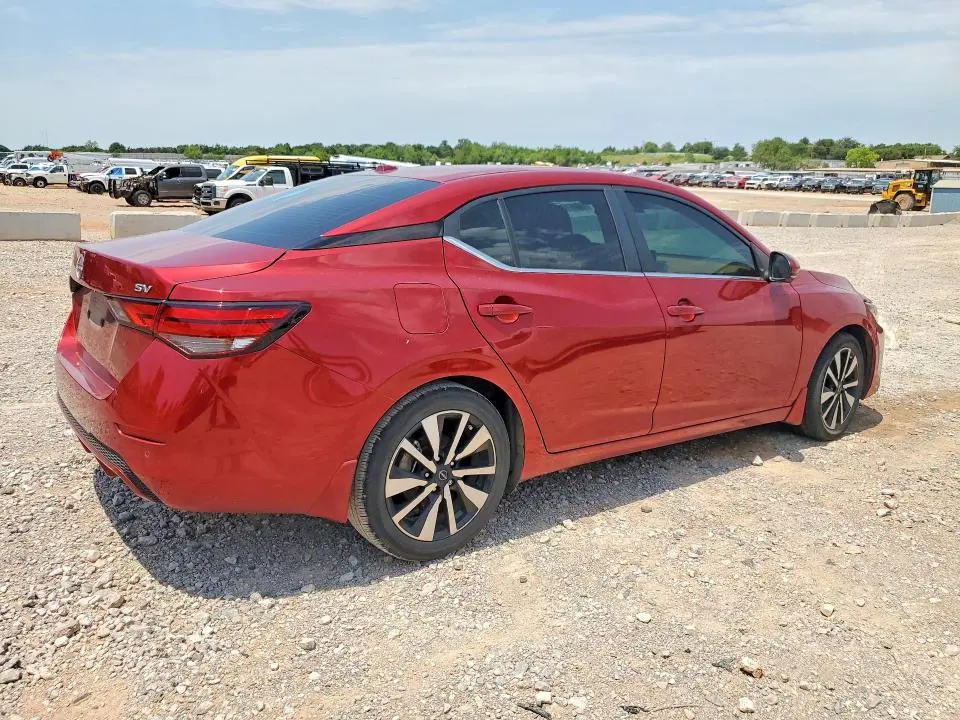 2024 NISSAN SENTRA SV  