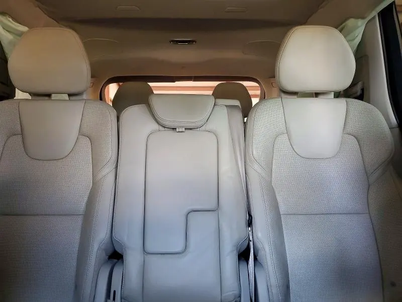 2017 VOLVO XC90 T8  