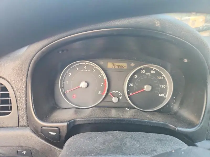 2011 HYUNDAI ACCENT GS  