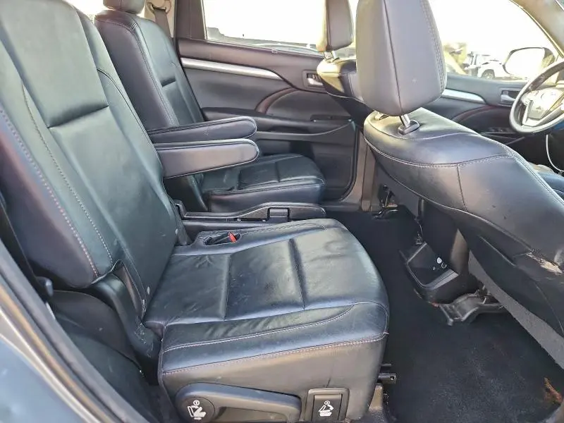 2014 TOYOTA HIGHLANDER XLE  