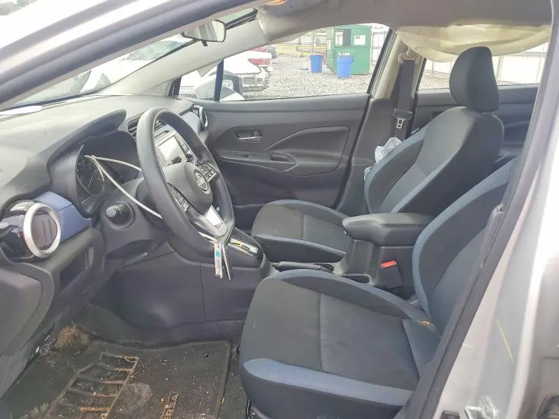 2023 NISSAN VERSA SV  