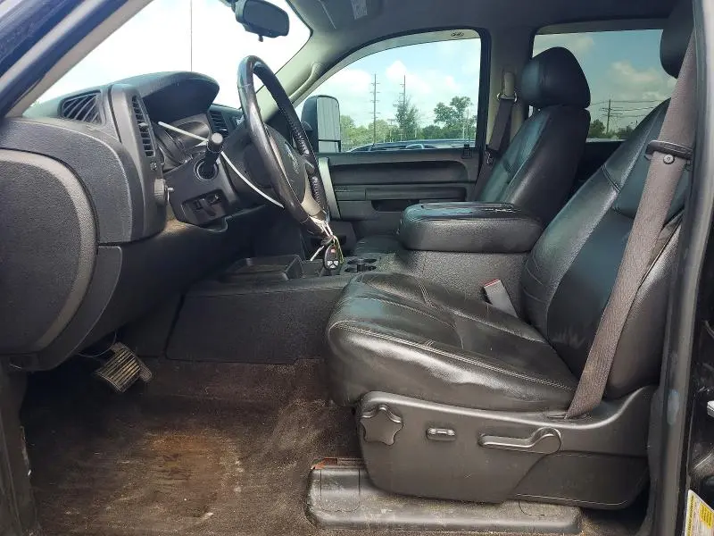 2011 CHEVROLET SILVERADO K1500 LT  